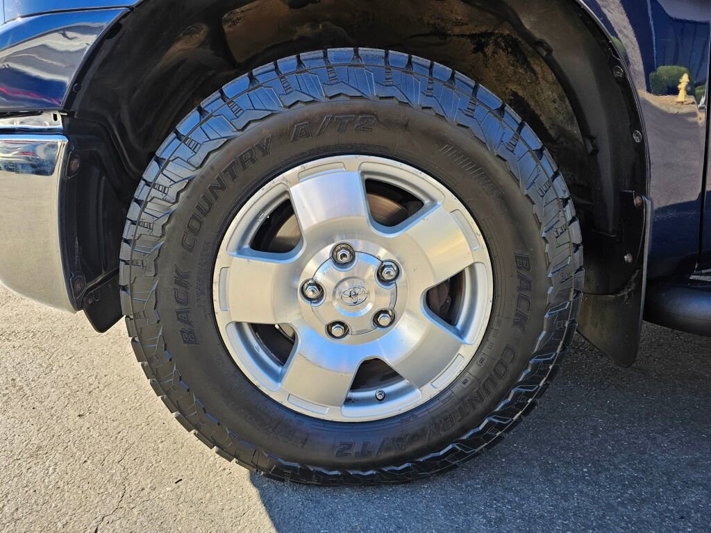 Used 2010 Toyota Tundra 4x4 CrewMax image 22