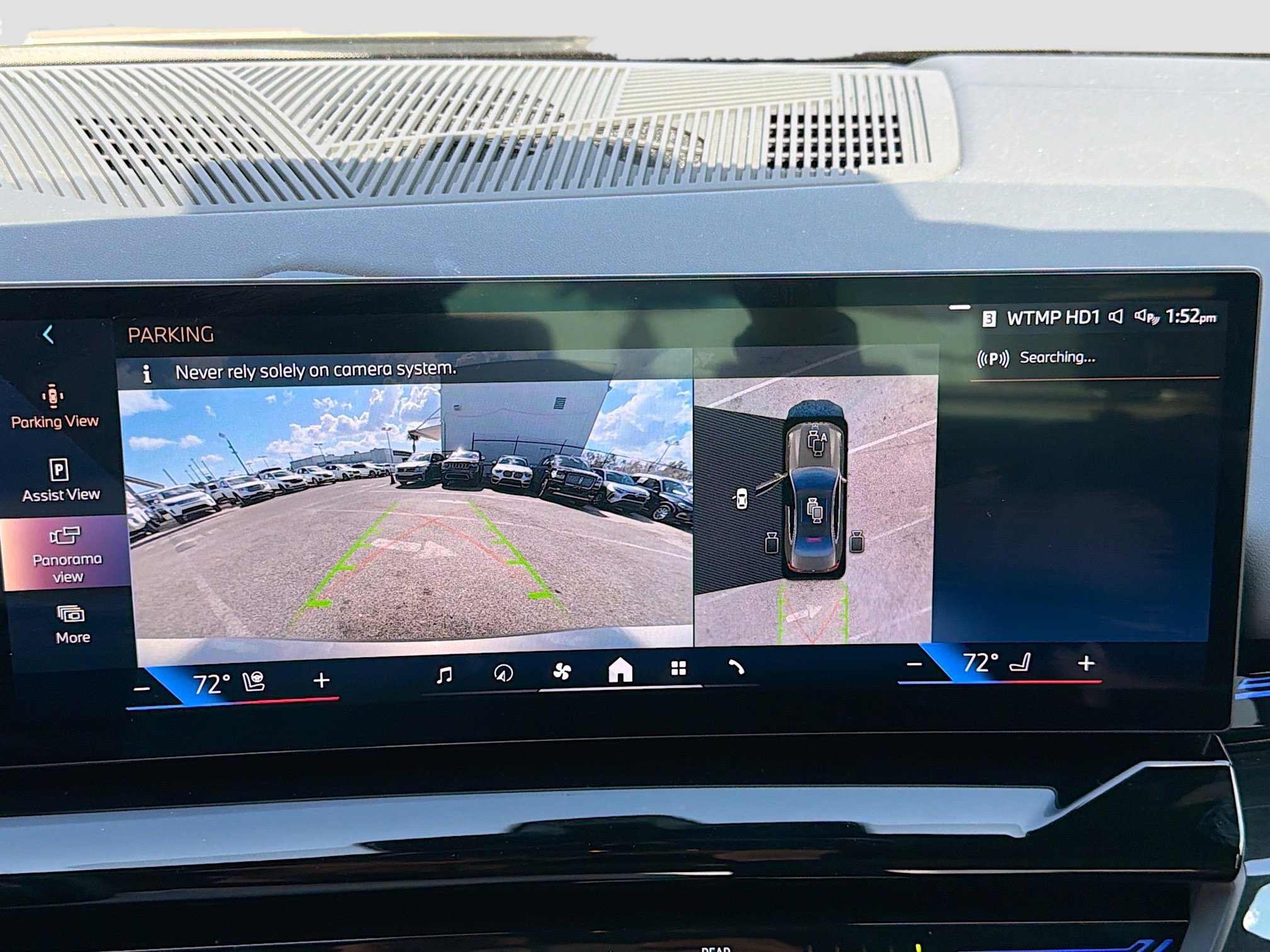 Used 2025 BMW 530i w/ Premium Package image 34