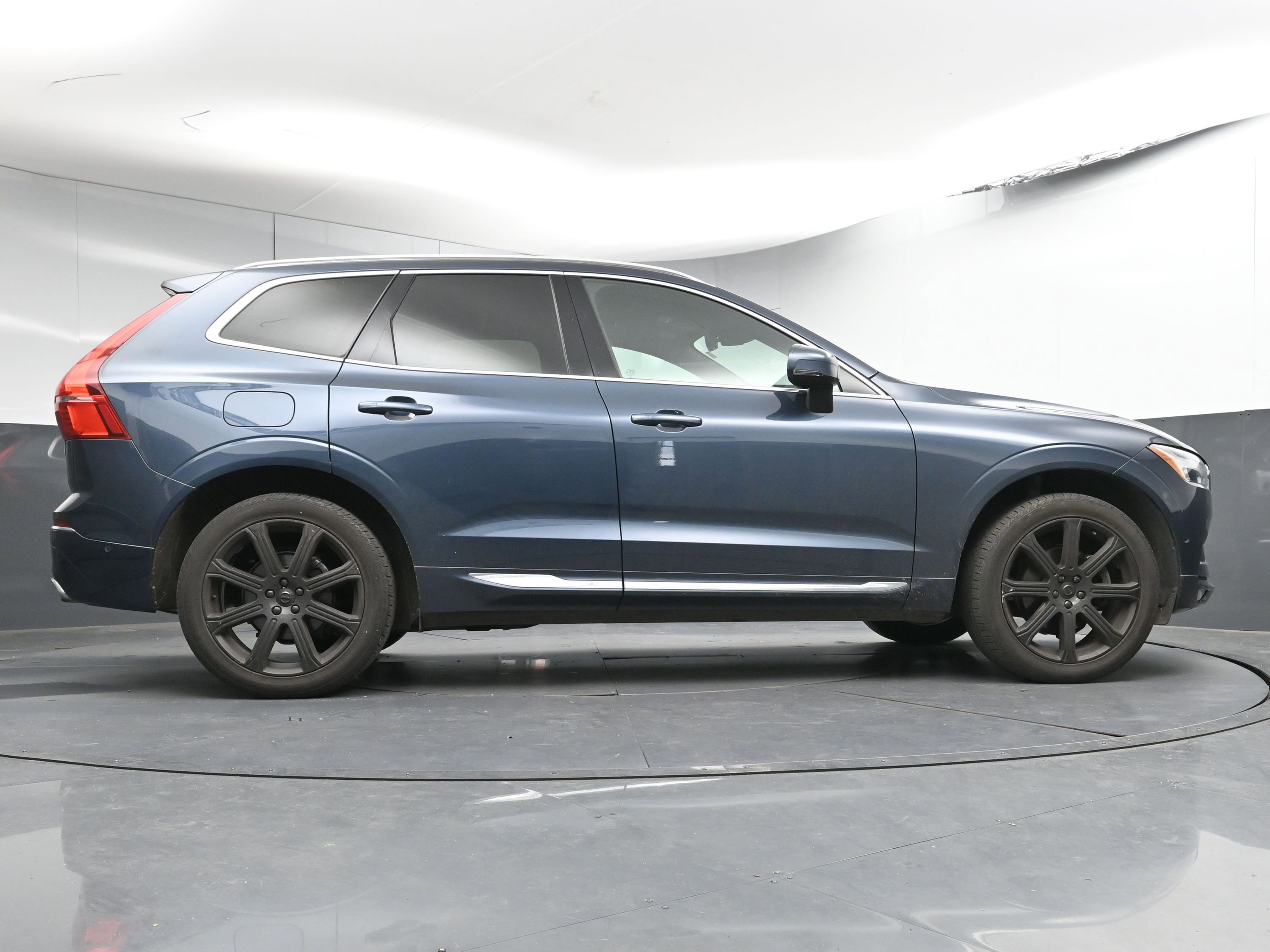 Used 2018 Volvo XC60 T5 Inscription w/ Convenience Package image 27