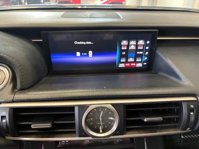 Used 2017 Lexus RC F w/ Premium Package RWD image 18