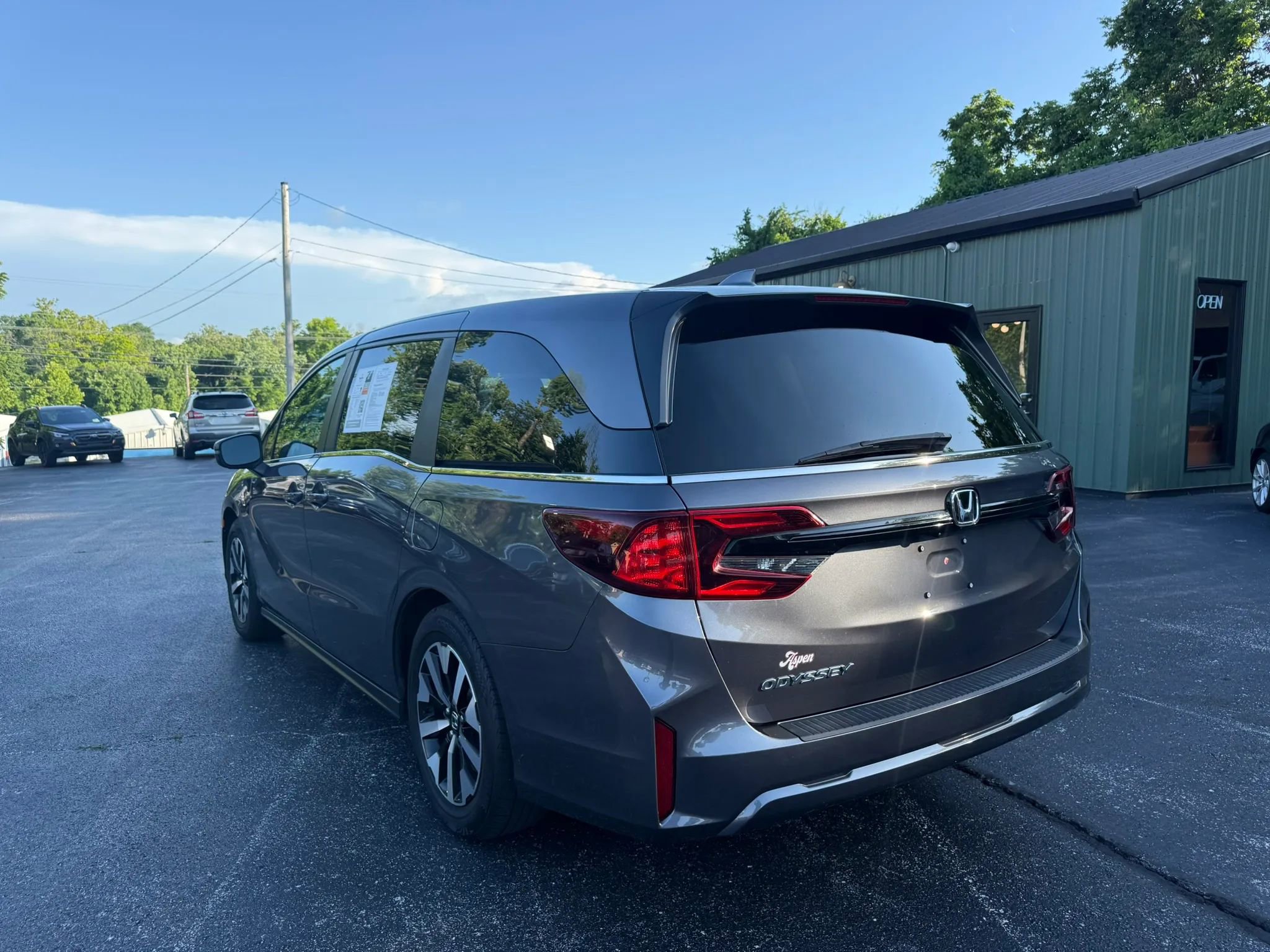 Used 2025 Honda Odyssey EX-L image 4