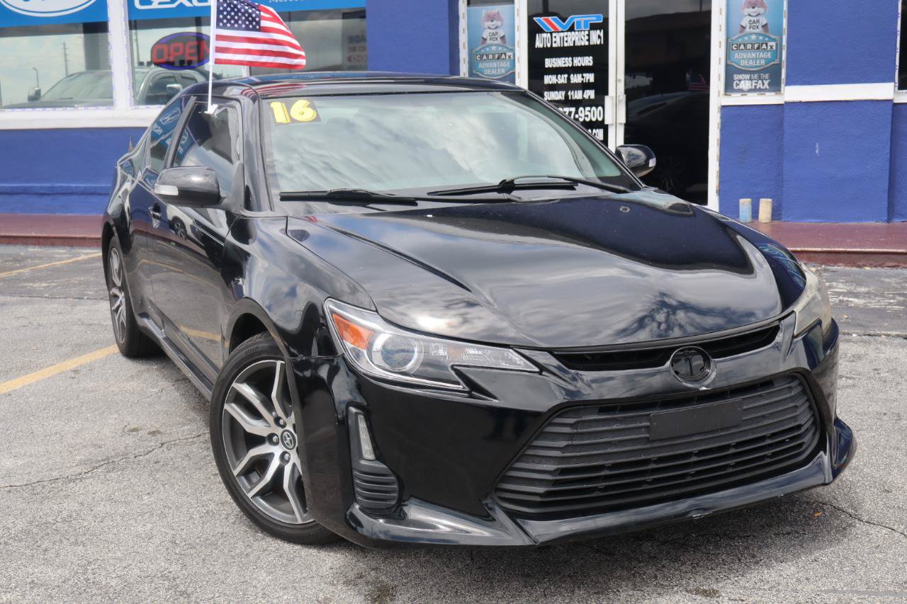 Used 2016 Scion tC FWD image 2