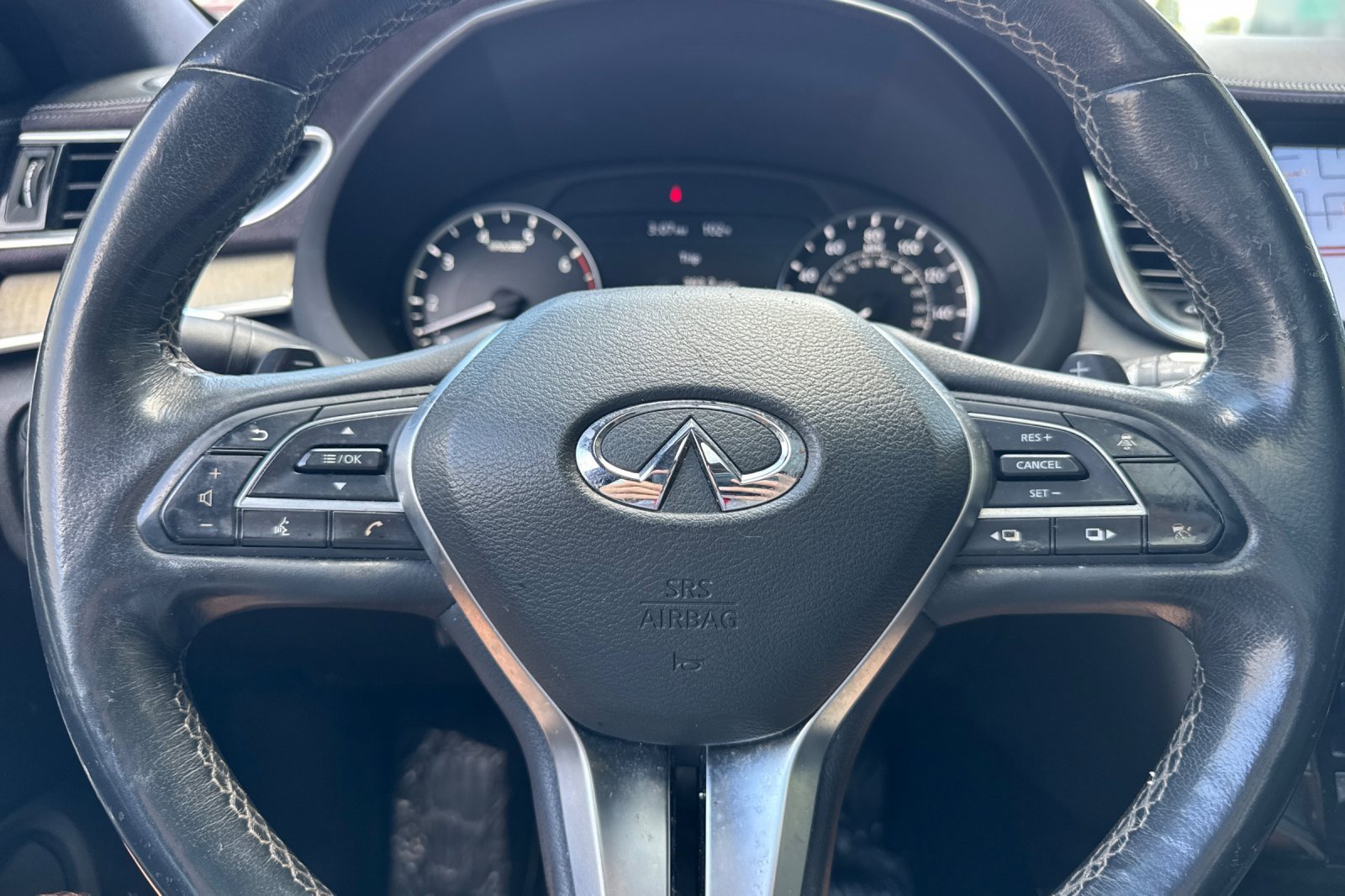 Used 2019 INFINITI QX50 Essential w/ Sensory Package image 35