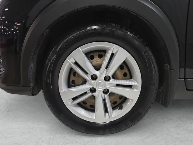 Used 2023 Nissan Kicks S FWD image 23