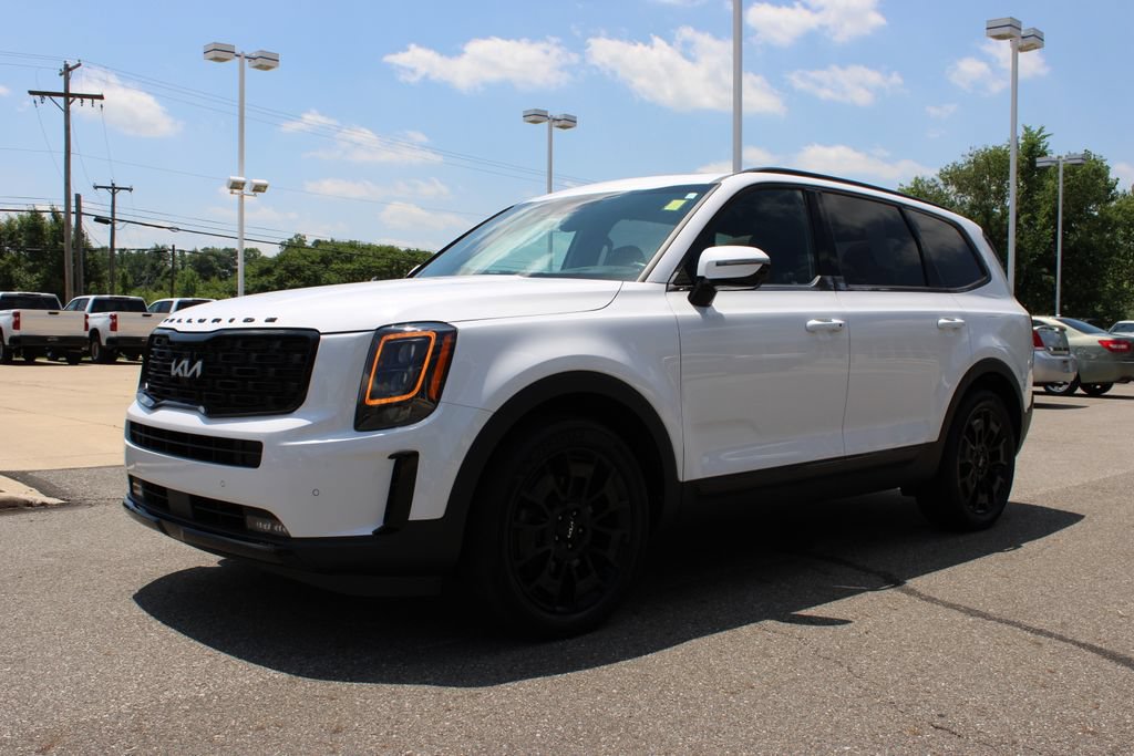 Used 2022 Kia Telluride SX w/ SX Prestige Package AWD/4WD image 9