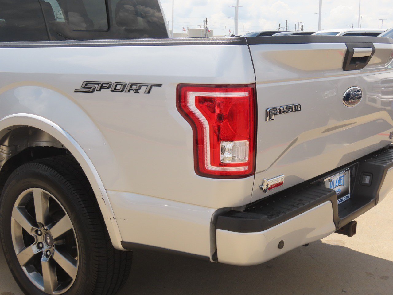 Used 2017 Ford F150 XLT w/ Equipment Group 302A Luxury RWD image 15