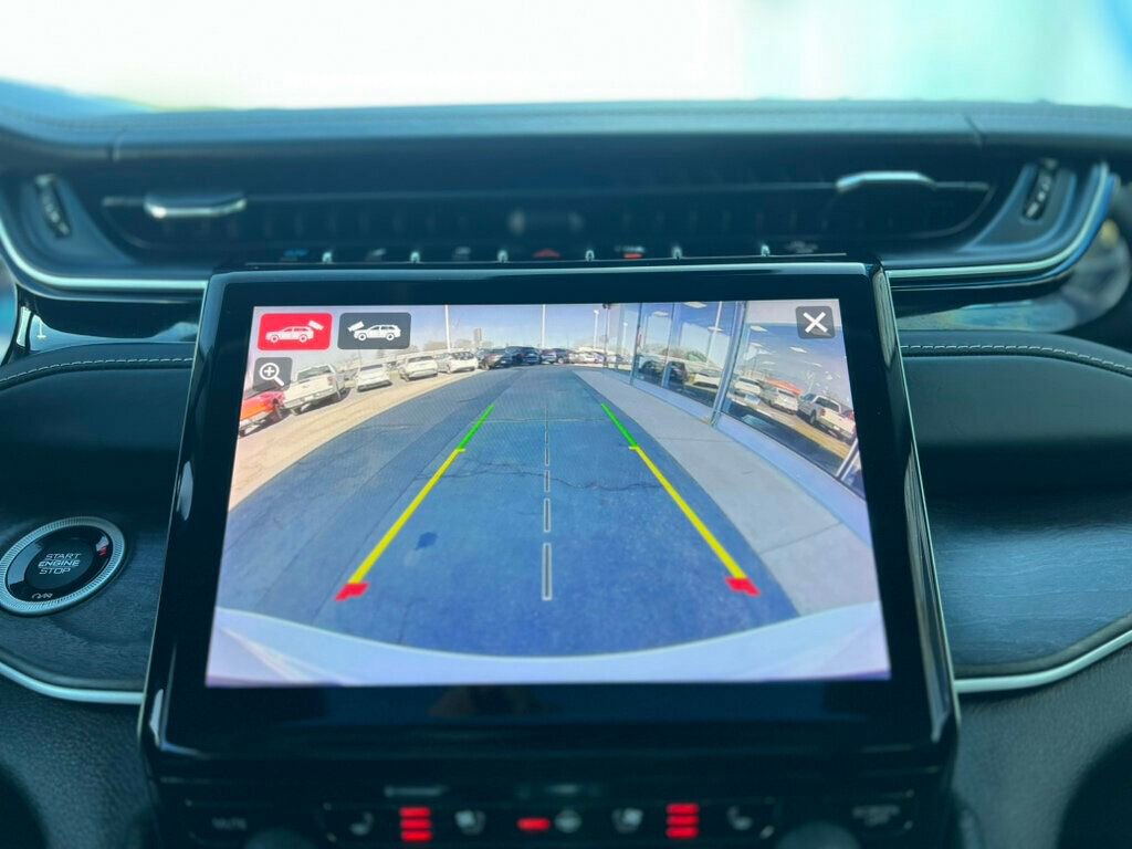 Used 2022 Jeep Grand Cherokee Limited 4xe w/ Luxury Tech Group II image 30