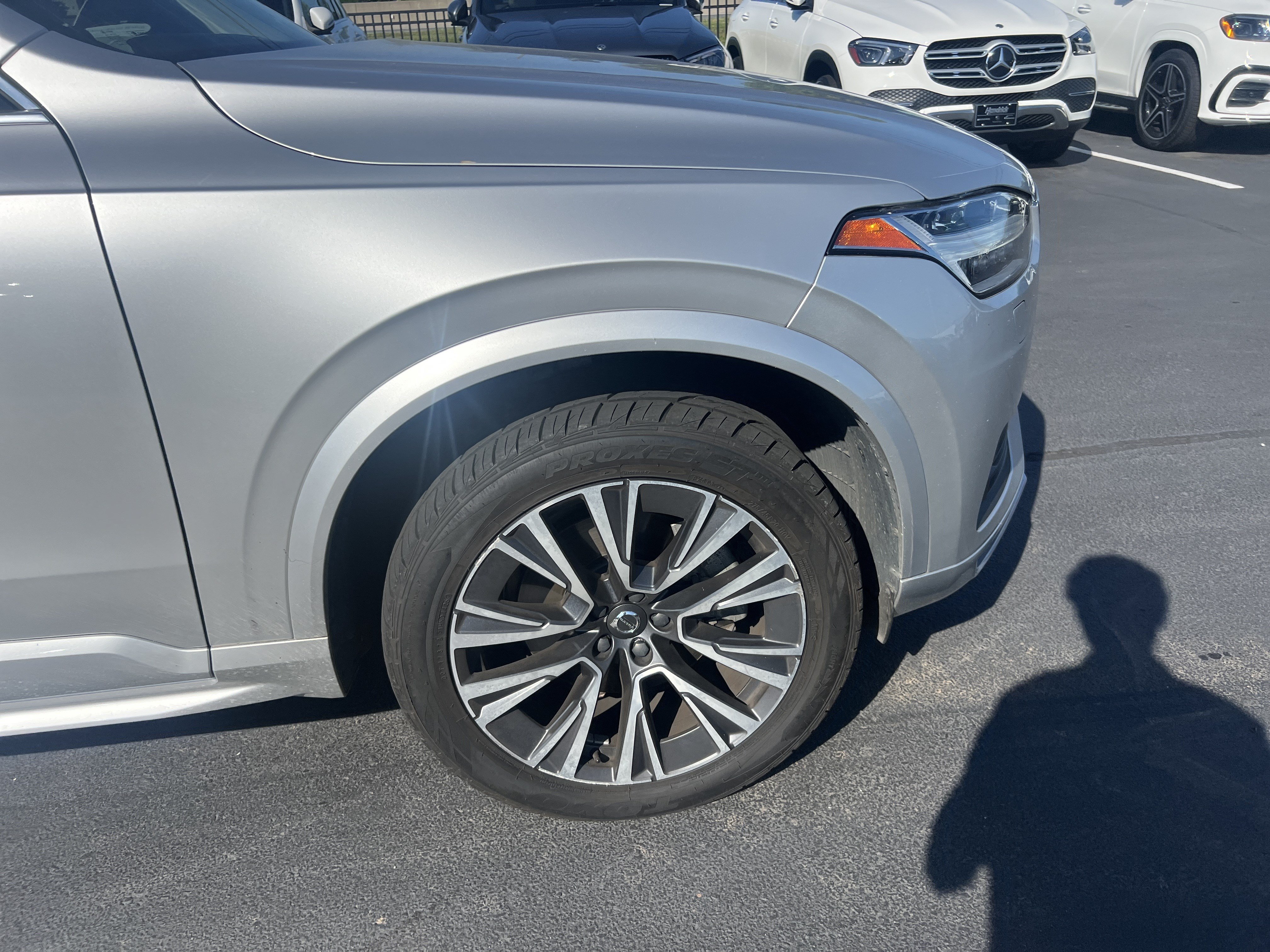 Used 2022 Volvo XC90 T5 Momentum w/ Climate Package FWD image 13