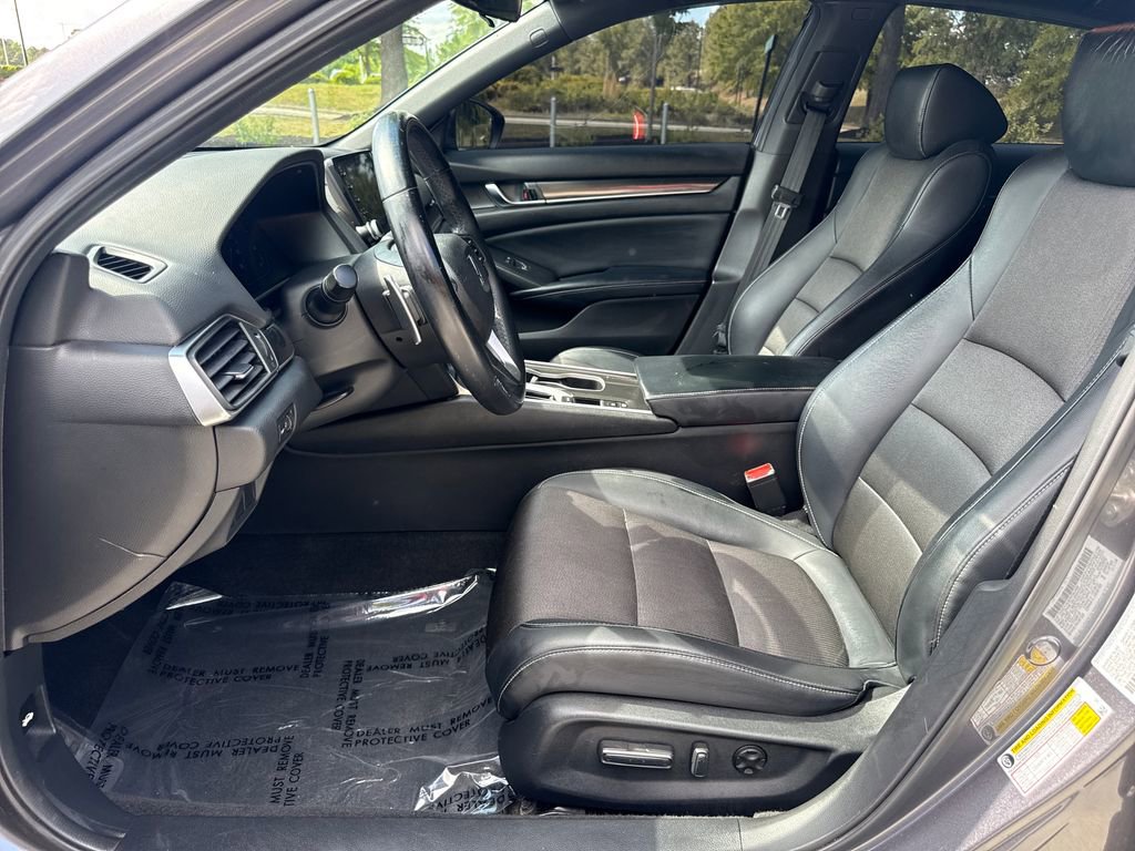 Used 2018 Honda Accord Sport image 12