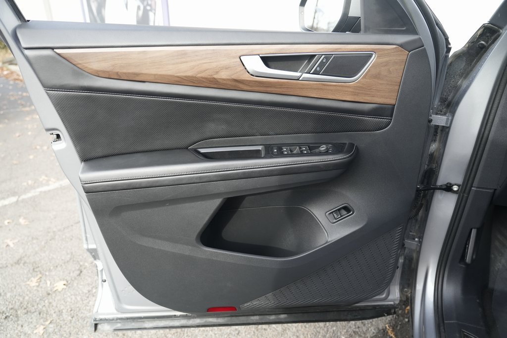 Used 2024 Volkswagen Atlas SE image 22