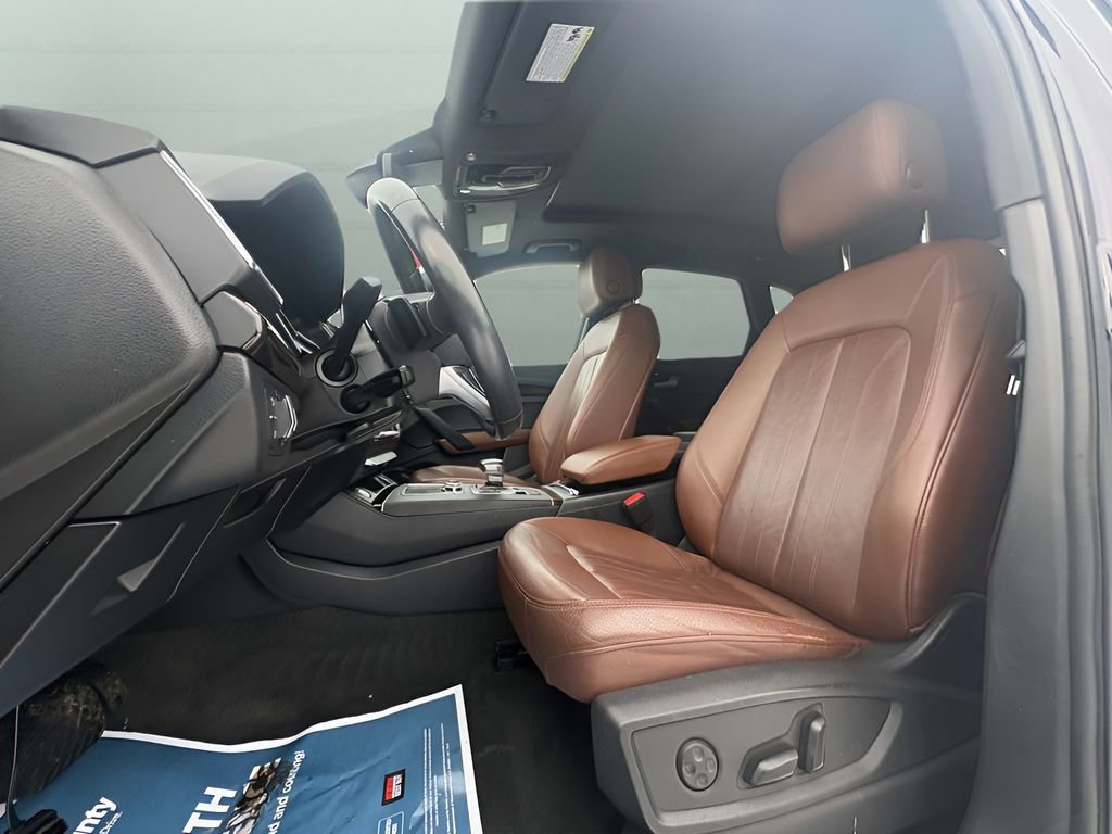 Used 2018 Audi Q5 2.0T Premium Plus w/ Premium Plus Package image 23