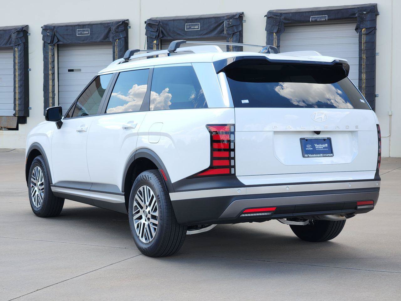 New 2027 Hyundai Palisade SEL FWD image 3