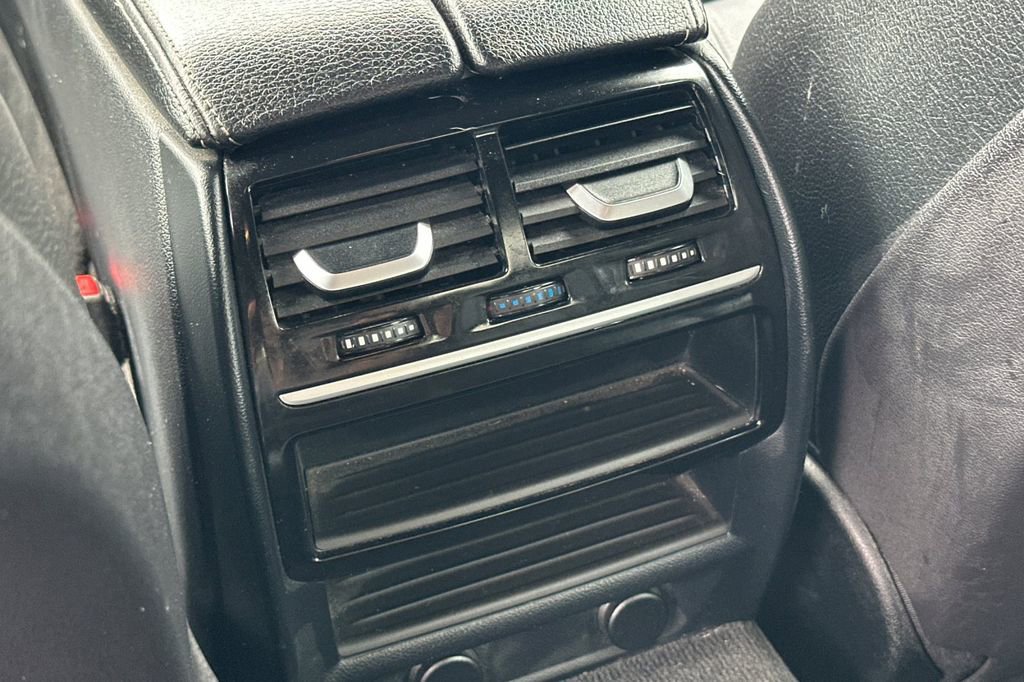 Used 2018 BMW 540i xDrive AWD/4WD image 13
