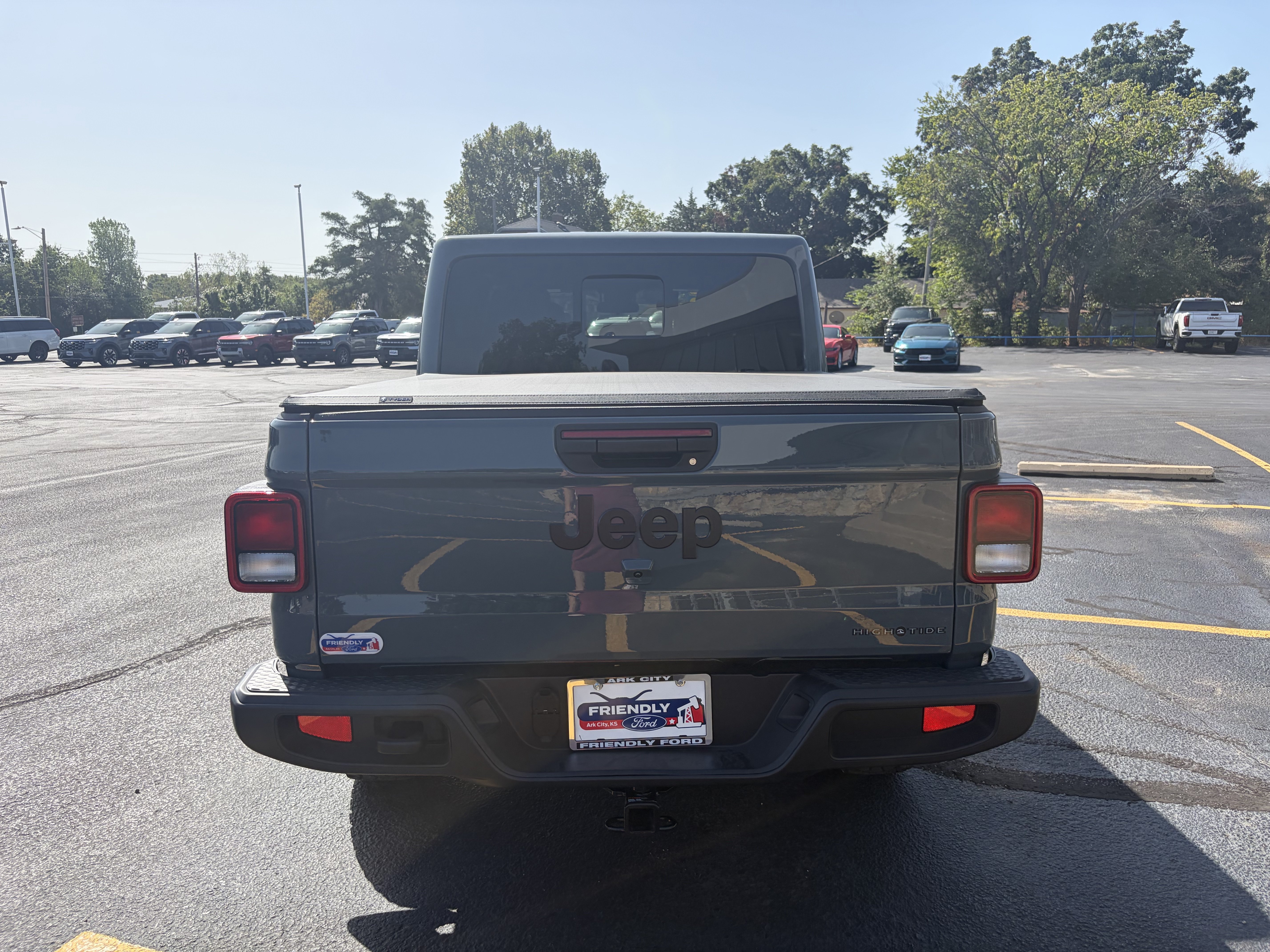 Used 2025 Jeep Gladiator Sport AWD/4WD image 8