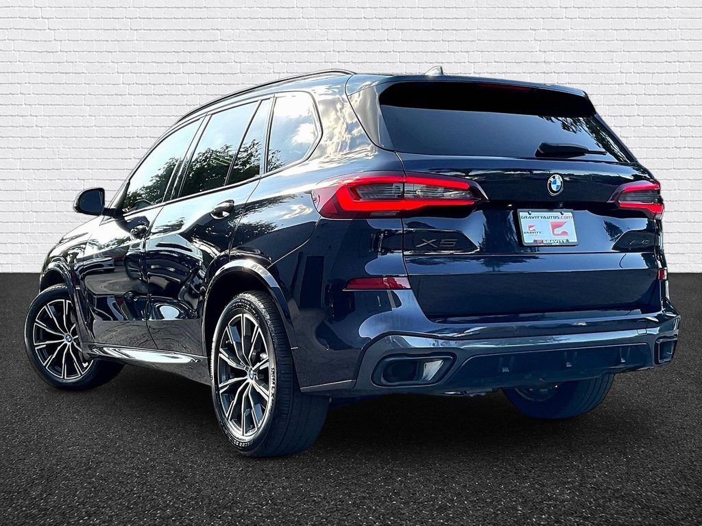 Used 2022 BMW X5 xDrive40i w/ M Sport Package AWD/4WD image 4