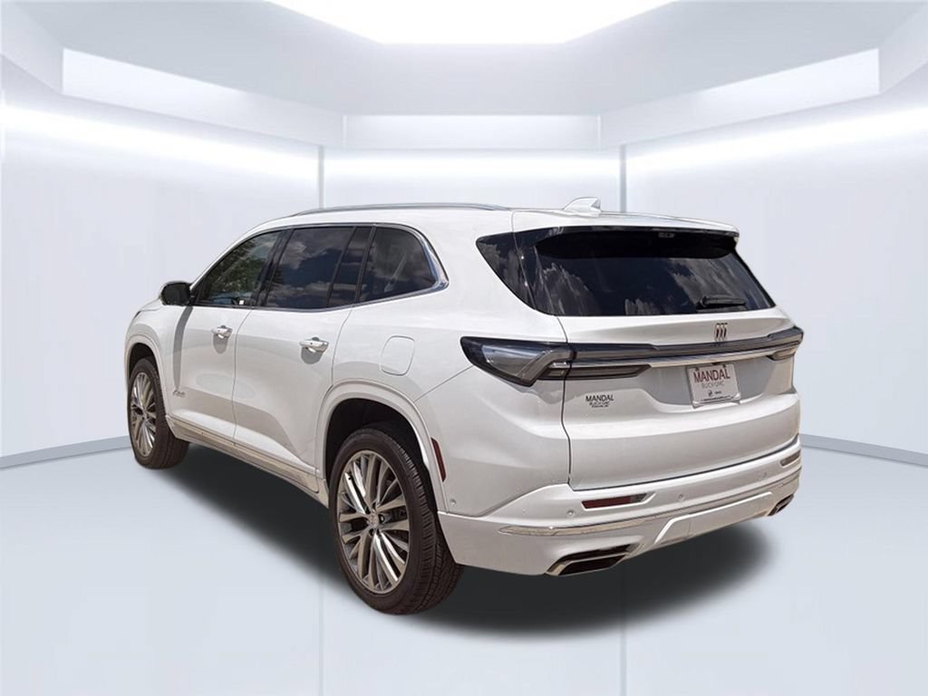 Used 2026 Buick Enclave Avenir w/ Super Cruise Package FWD image 5