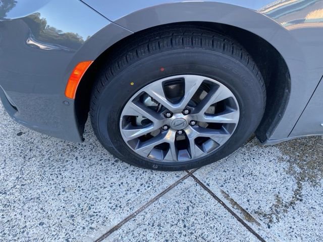 Used 2023 Chrysler Pacifica Pinnacle image 17