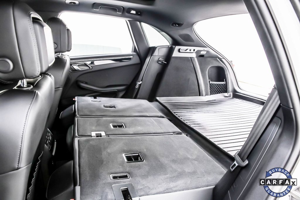 Used 2021 Porsche Macan S w/ Premium Package image 37