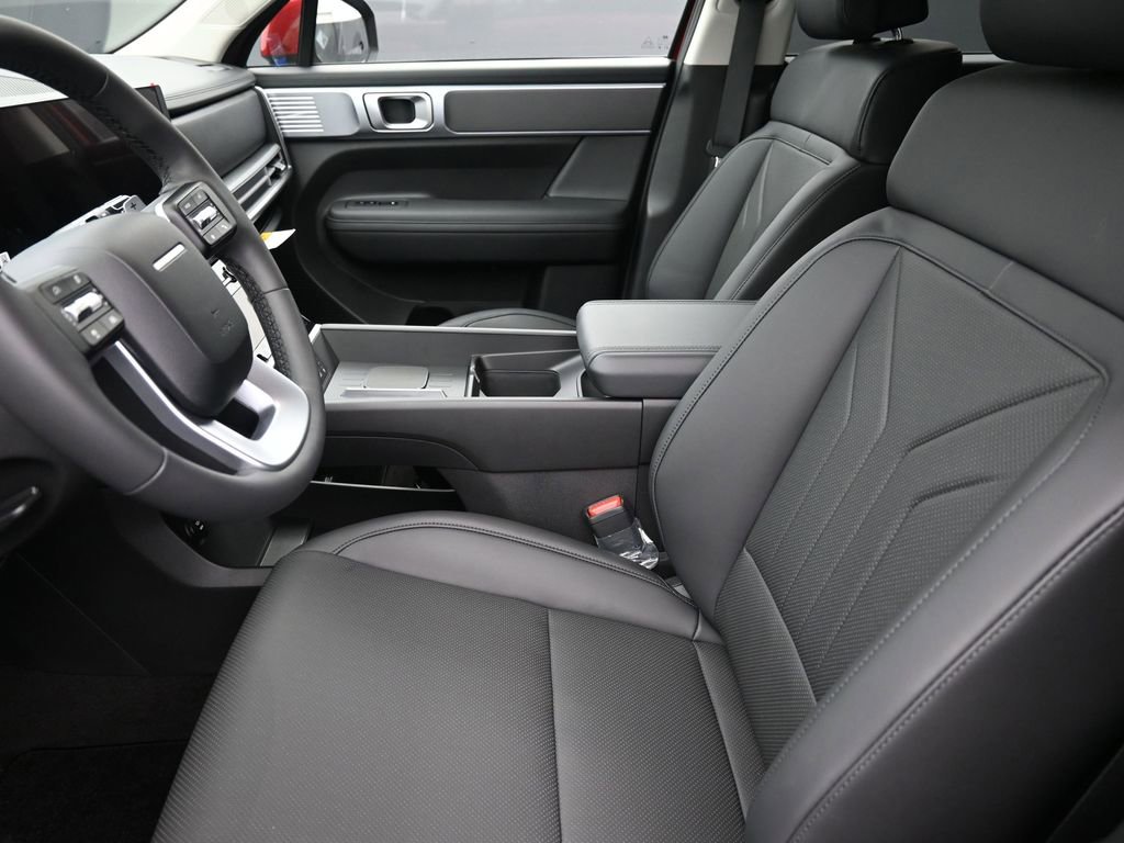 Used 2025 Hyundai Santa Fe SEL FWD image 10