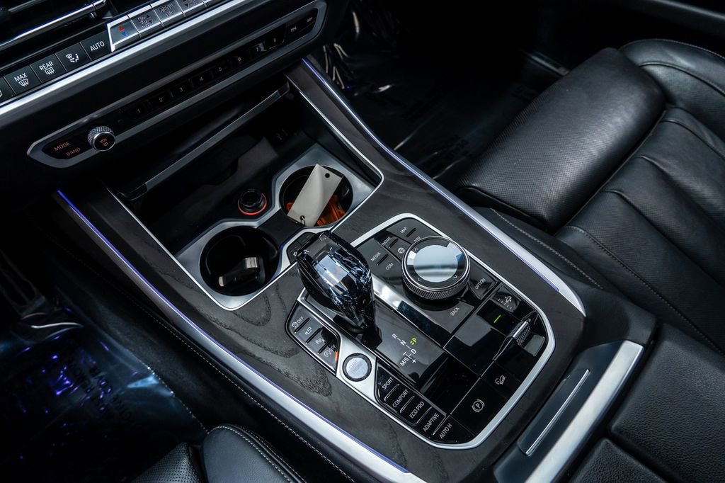 Used 2022 BMW X7 M50i w/ Executive Package AWD/4WD image 21