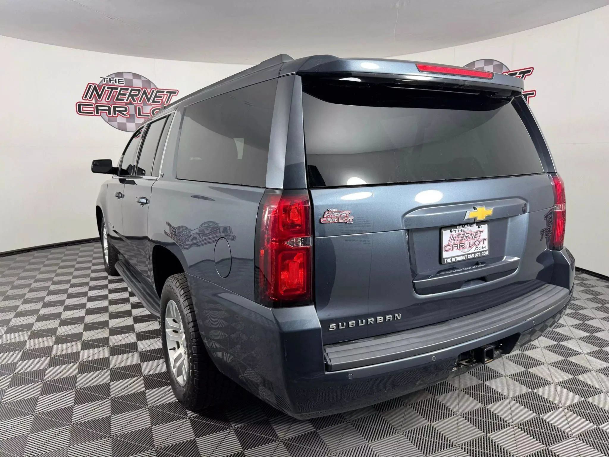 Used 2019 Chevrolet Suburban LT AWD/4WD image 5