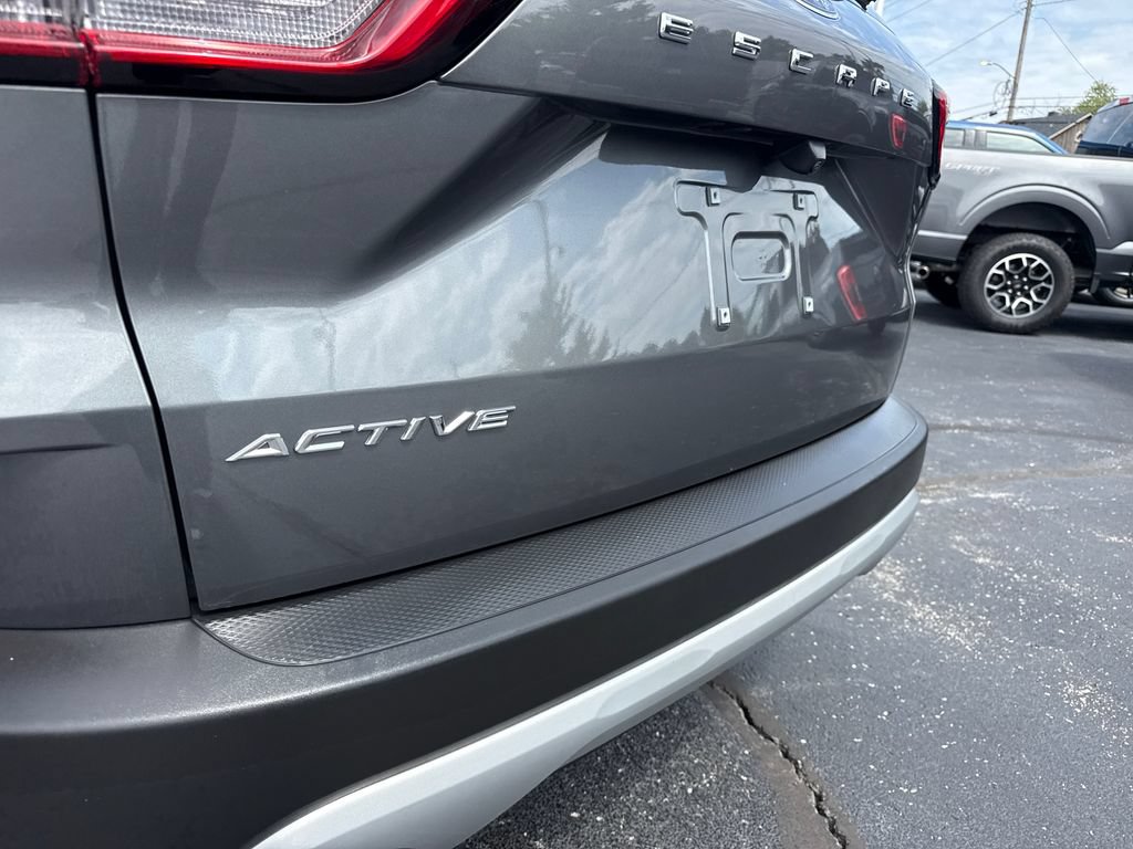 Used 2025 Ford Escape Active FWD image 11