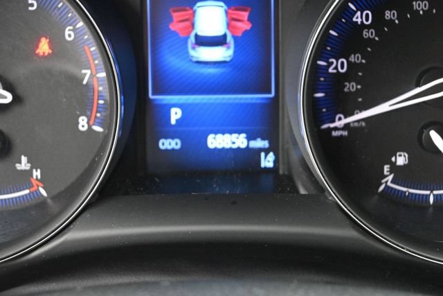 Used 2018 Toyota C-HR XLE FWD image 31