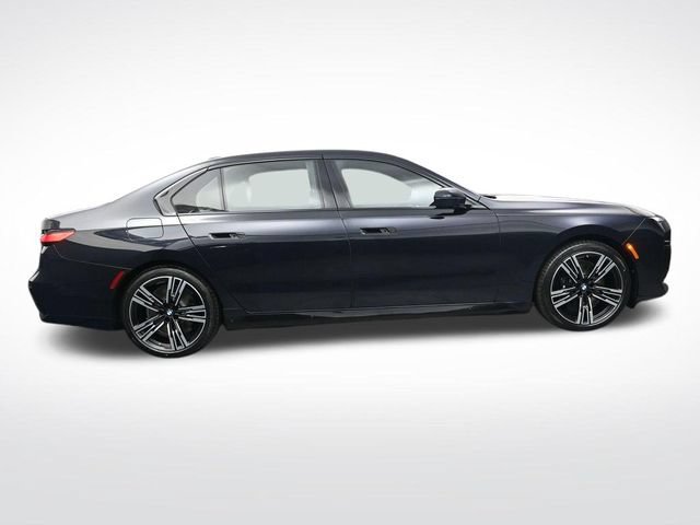 New 2026 BMW i7 xDrive60 w/ Executive Package AWD/4WD image 3