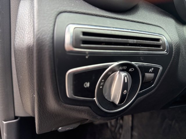 Used 2020 Mercedes-Benz C 300 4MATIC Sedan image 19