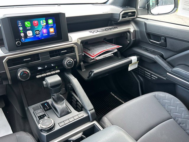 Certified 2026 Toyota Tacoma SR5 AWD/4WD image 37