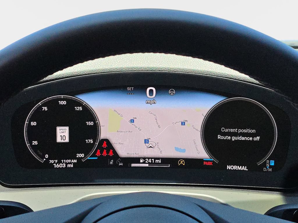 Used 2025 Porsche Panamera RWD image 25
