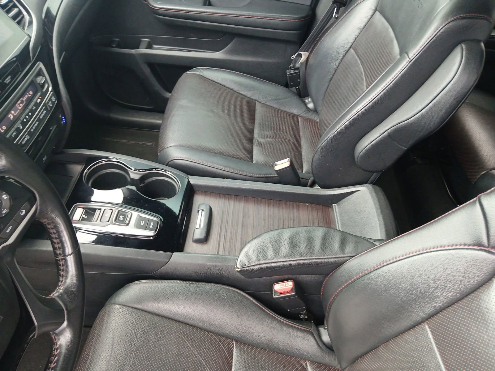 Used 2022 Honda Pilot Black Edition image 38