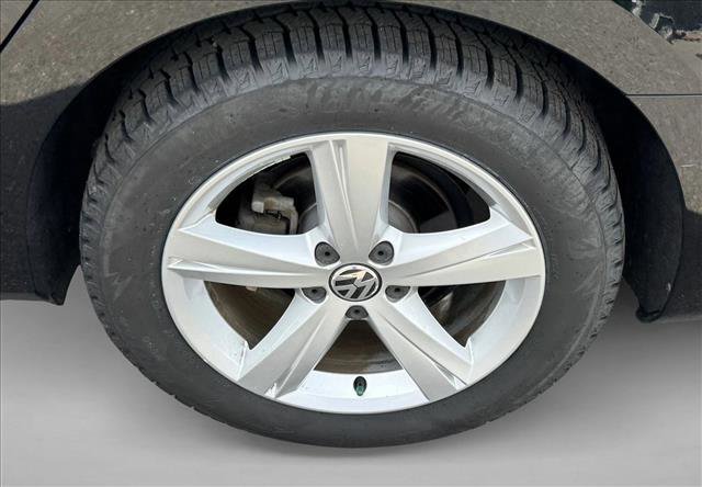 Used 2012 Volkswagen Passat 2.5 SE FWD image 9