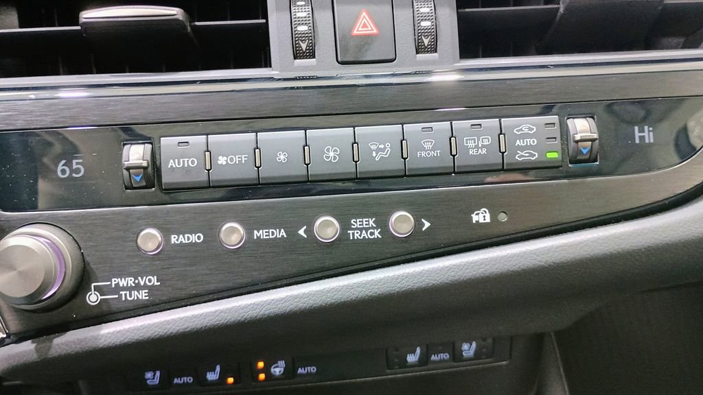 Used 2023 Lexus ES 250 w/ Premium Package AWD/4WD image 20