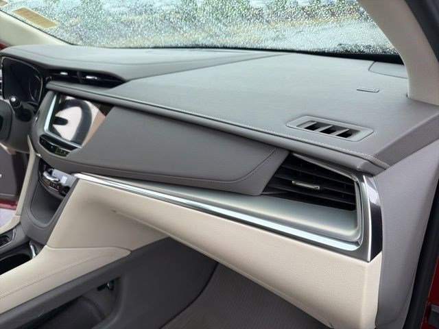 Used 2021 Cadillac XT5 Premium Luxury FWD image 25