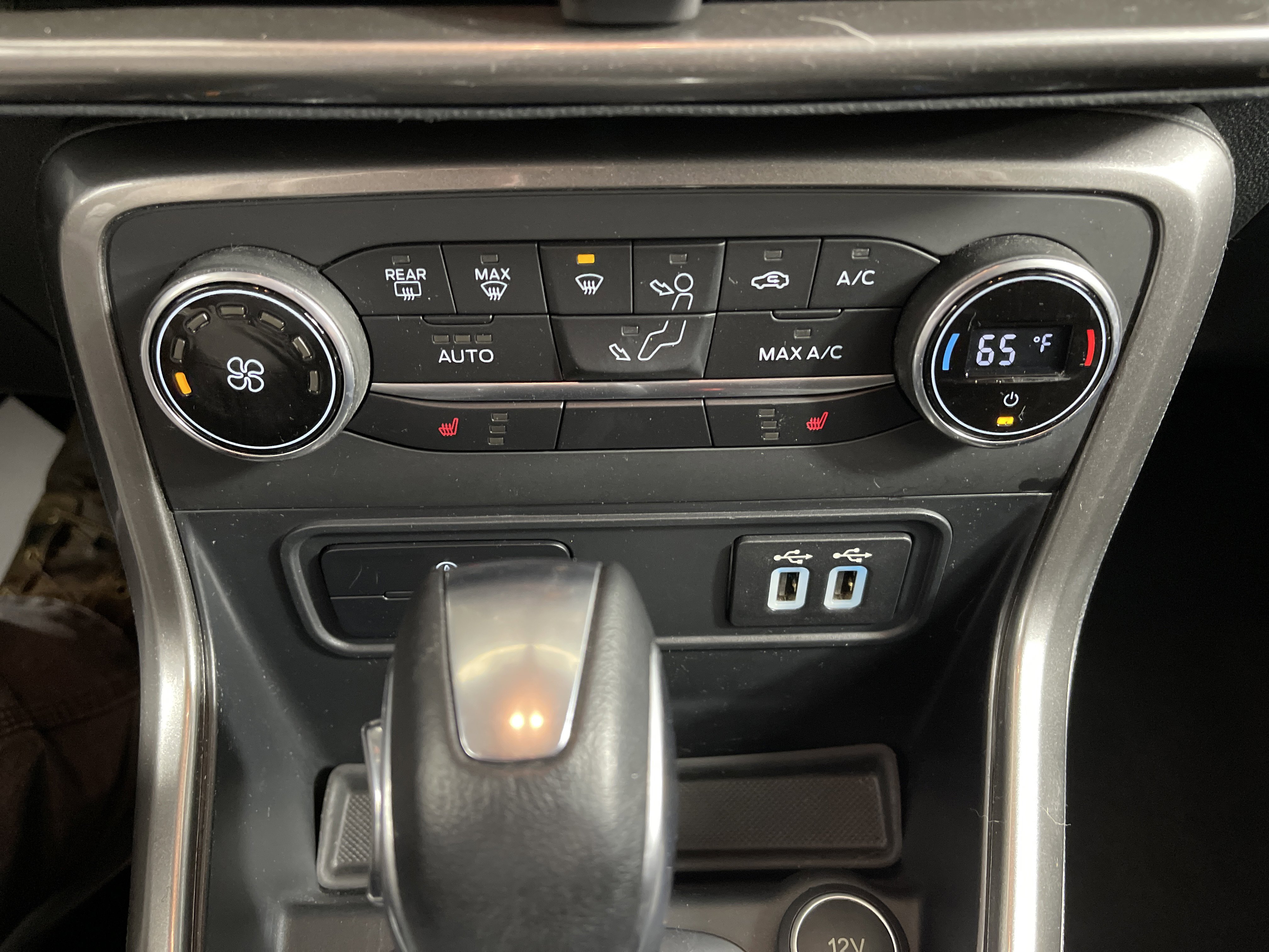 Used 2021 Ford EcoSport SE image 25