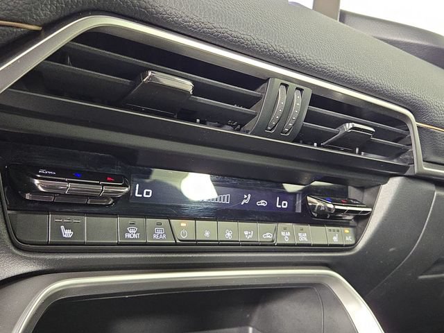Used 2024 MAZDA CX-90 Plug-In Hybrid w/ Premium Pkg AWD/4WD image 19