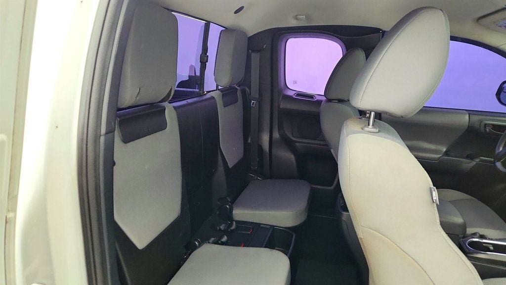 Used 2018 Toyota Tacoma SR RWD image 22