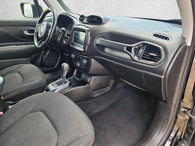 Used 2020 Jeep Renegade Altitude FWD image 19