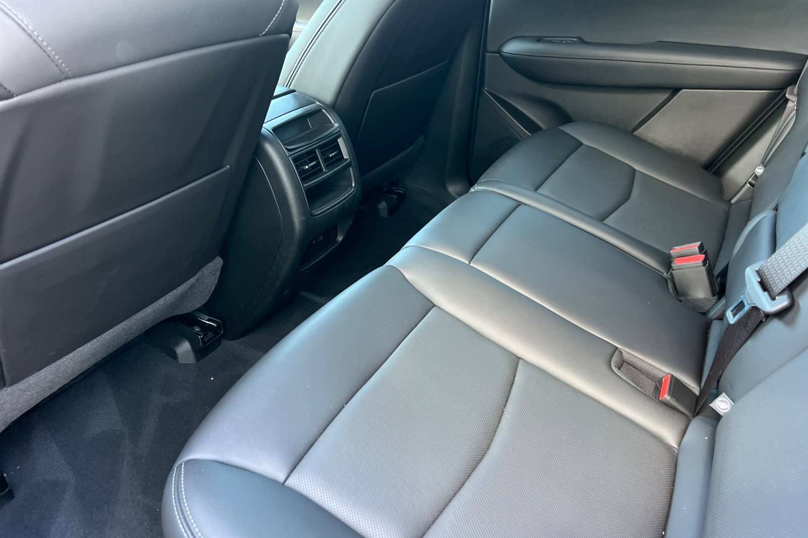 Used 2022 Cadillac XT5 Sportv w/ LPO, ONYX Package image 14