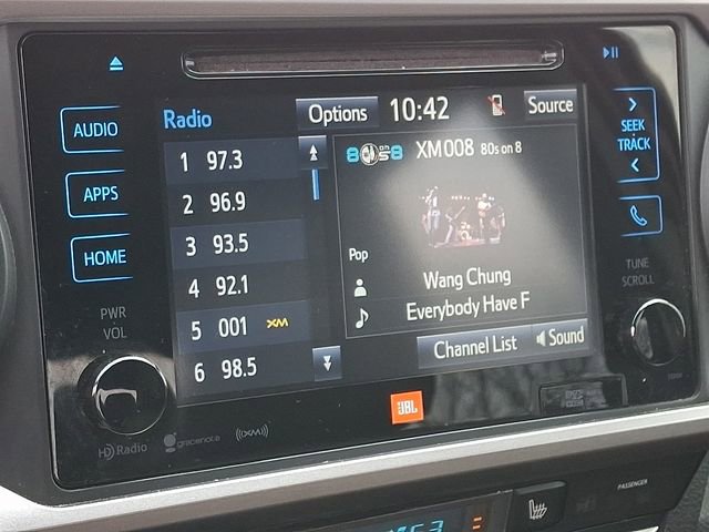 Used 2016 Toyota Tacoma Limited w/ Towing Package image 19