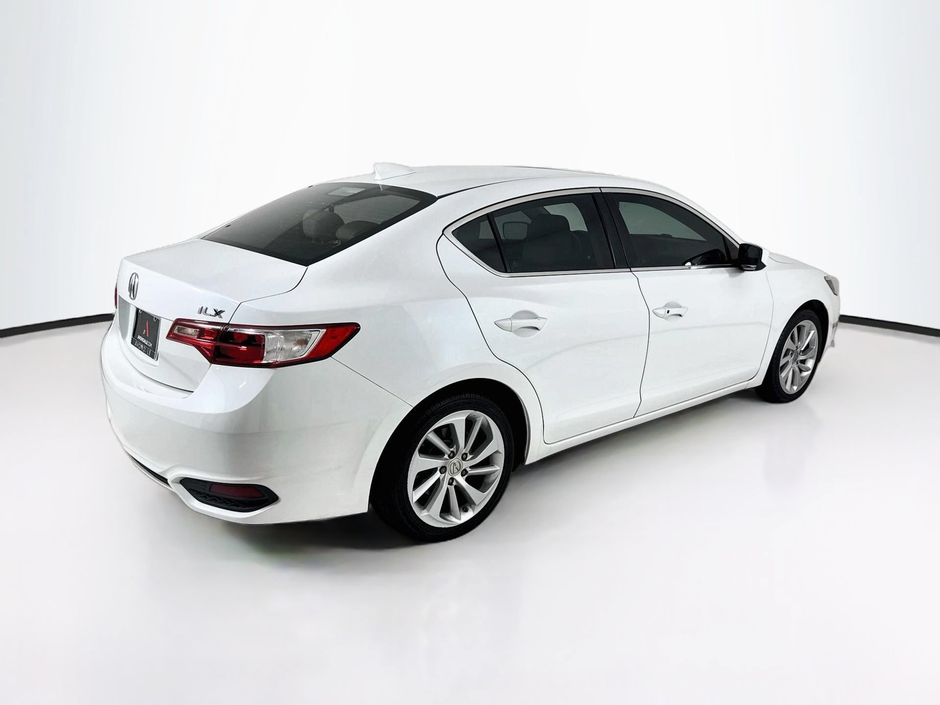 Used 2017 Acura ILX w/ Premium Package FWD image 8