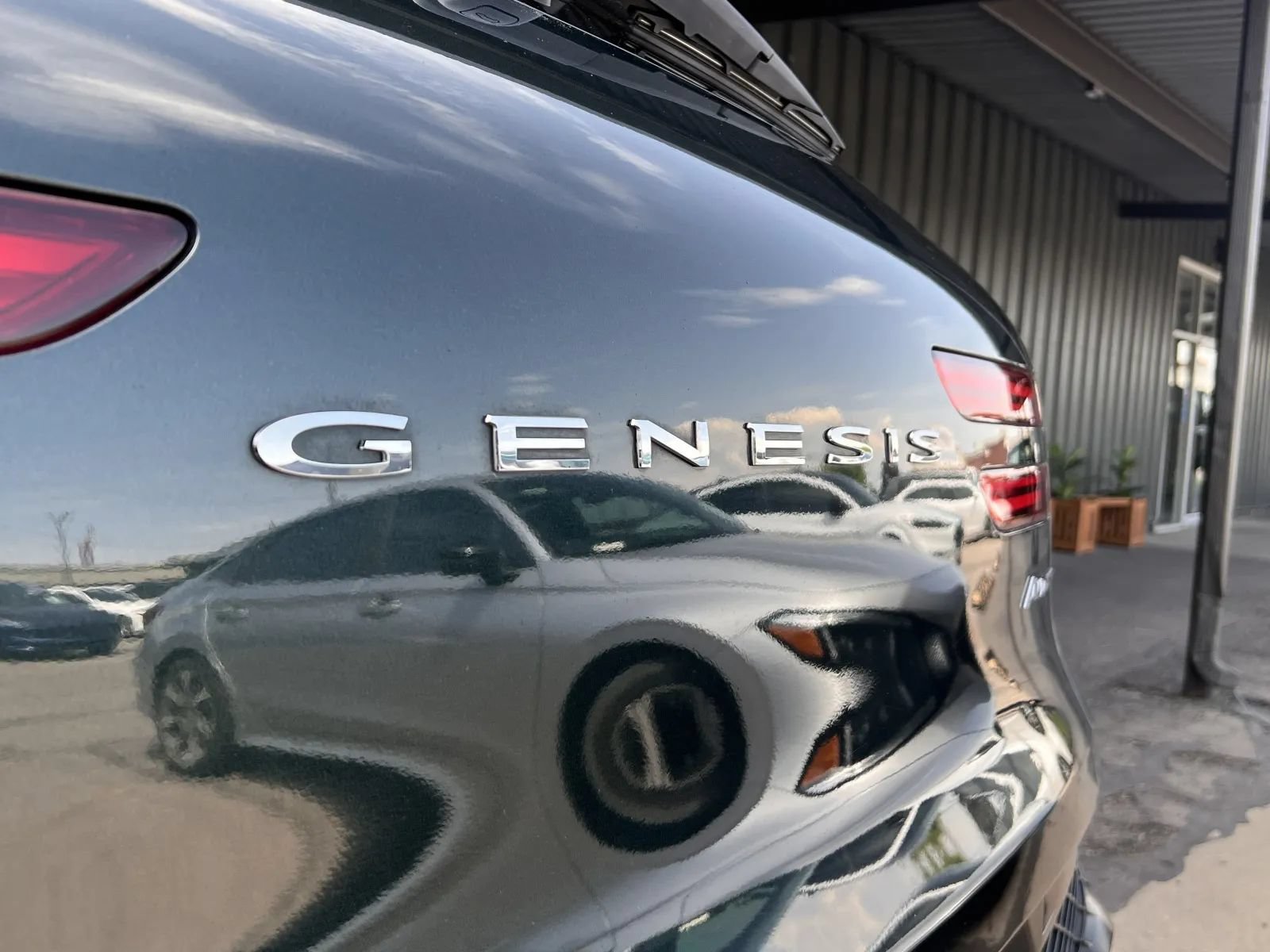 Used 2022 Genesis GV70 3.5T Sport w/ Sport Prestige Package AWD/4WD image 40