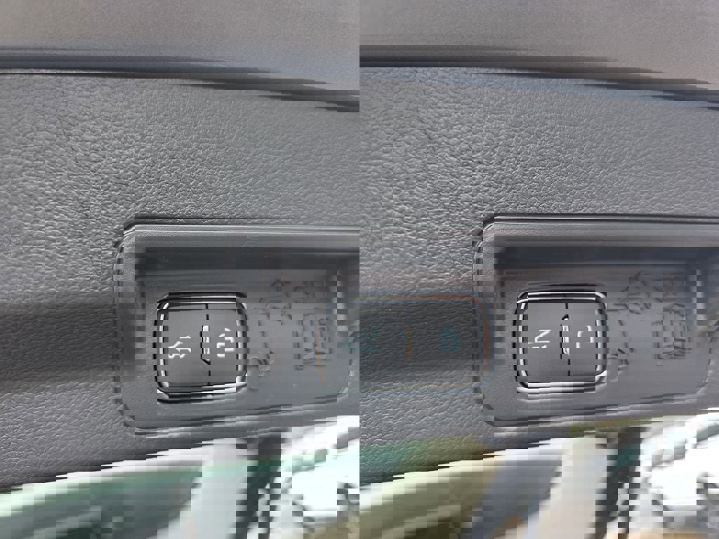 New 2026 Ford Explorer Active w/ Active Comfort Package image 23