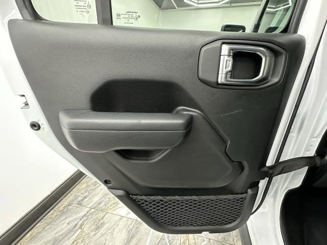 Used 2023 Jeep Wrangler Unlimited Rubicon 4xe image 46