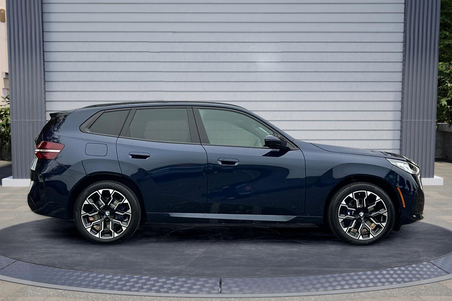 New 2026 BMW X3 xDrive30 w/ Premium Package image 3