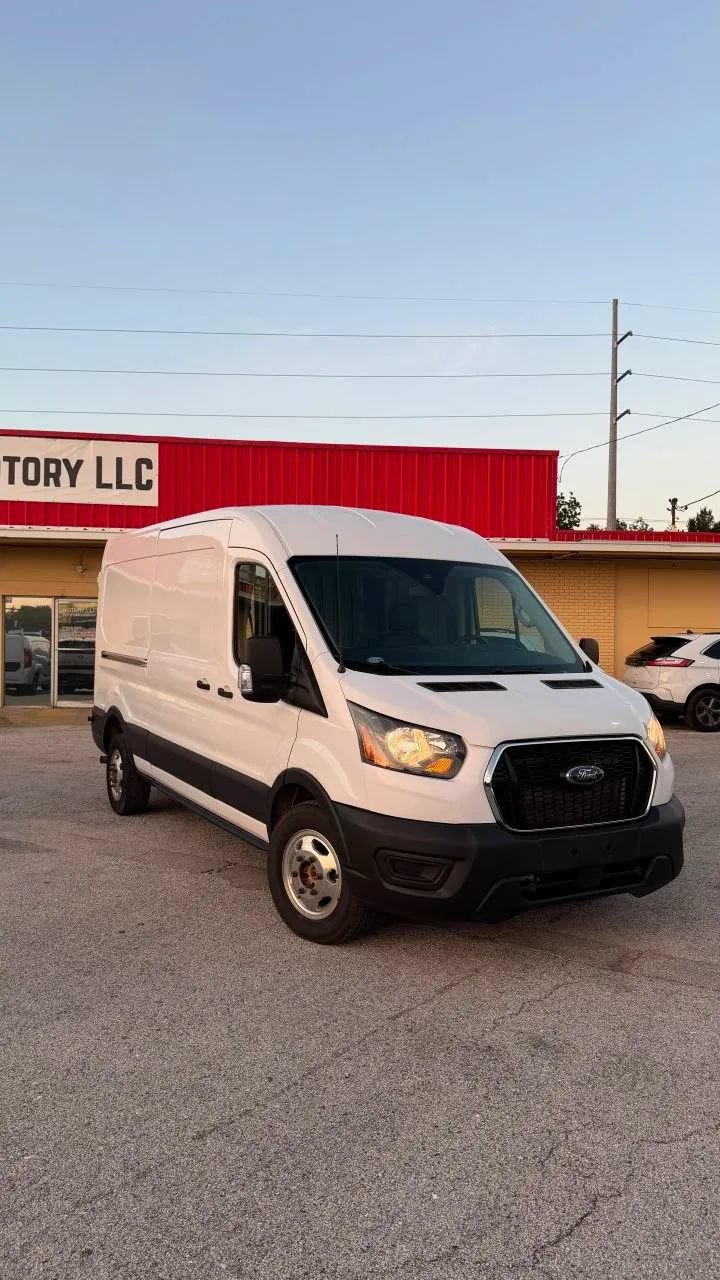 Used 2020 Ford Transit 250 Medium Roof AWD w/ Load Area Protection Package image 1