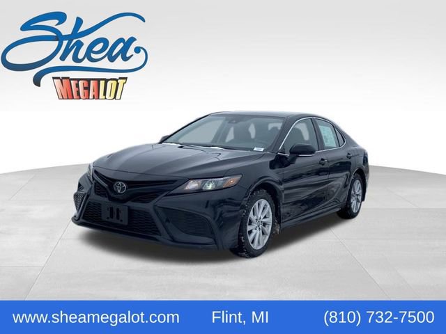 Used 2021 Toyota Camry SE image 1