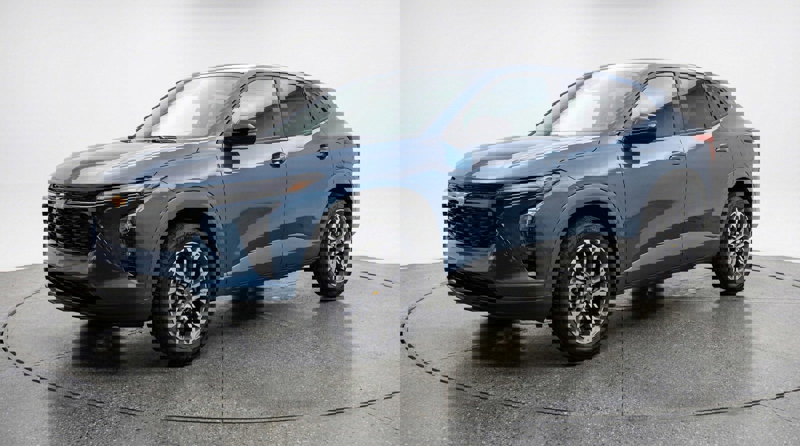 Used 2025 Chevrolet Trax LT image 3