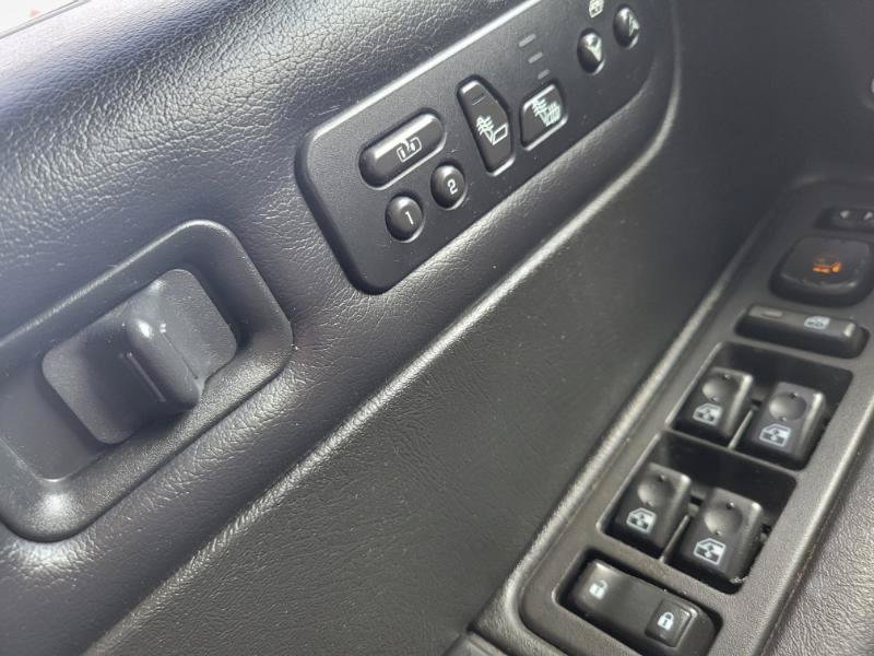 Used 2005 HUMMER H2 SUT w/ Preferred Equipment Group AWD/4WD image 42